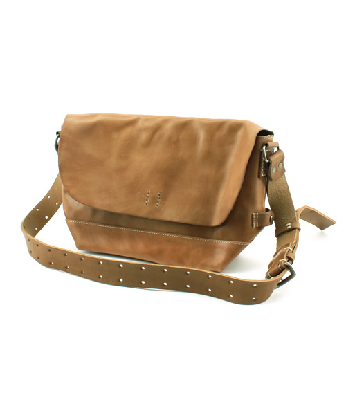 URBAN RESEARCH DOORS WOMENS（アーバンリサーチ ドアーズ ウィメンズ）の「DOORS レザーショルダーバッグA（ショルダーバッグ・レディース・チョコ/ベージュ/ブラウン/ネイビー/レッド・FREE）」の3枚目の写真