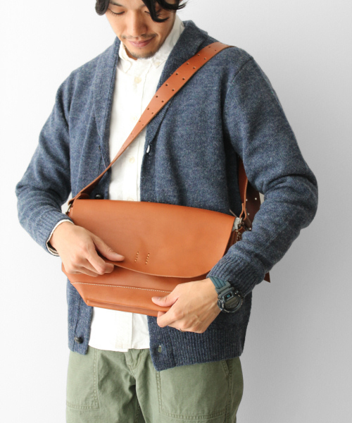 URBAN RESEARCH DOORS WOMENS（アーバンリサーチ ドアーズ ウィメンズ）の「DOORS レザーショルダーバッグA（ショルダーバッグ・レディース・チョコ/ベージュ/ブラウン/ネイビー/レッド・FREE）」の19枚目の写真