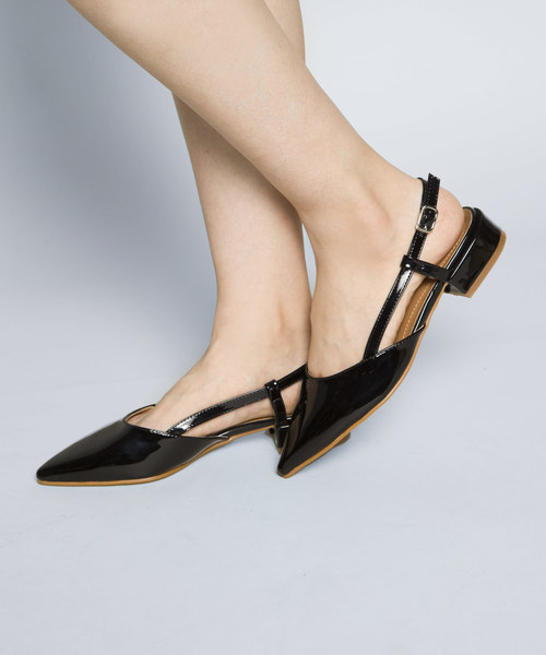 PLAIN CLOTHING（プレーンクロージング）の「バックストラップパンプス【SELECTED FOR PLAIN CLOTHING】（パンプス・レディース・ベージュ/ブラック・38/39/37/36/35）」の13枚目の写真