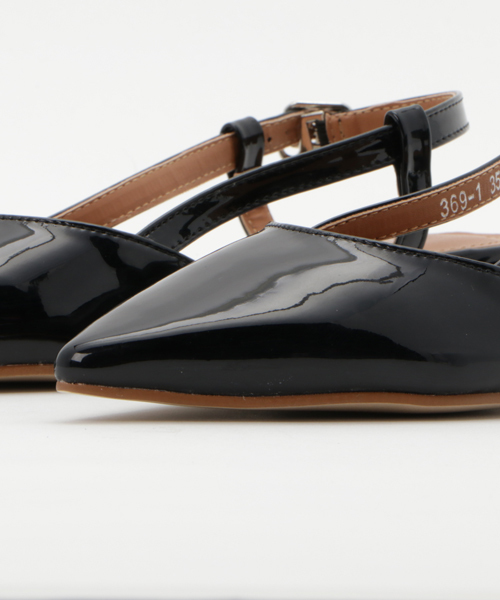 PLAIN CLOTHING（プレーンクロージング）の「バックストラップパンプス【SELECTED FOR PLAIN CLOTHING】（パンプス・レディース・ベージュ/ブラック・38/39/37/36/35）」の7枚目の写真