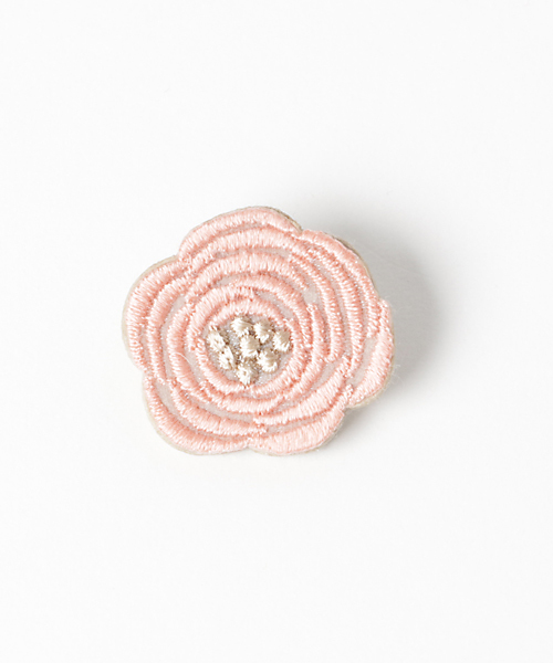 Sally Scott（サリースコット）の「ラナンキュラス 刺繍ブローチ