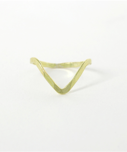 TONE SELECT GOODS(トーンセレクトグッズ)の「【V&SSS】V ring (brass)(リング・レディース・ゴールド・3号/15号/13号/18号/11号/6号/9号/1号/5号/7号)」の1枚目の写真