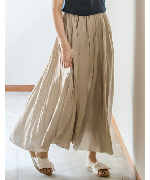 Re:EDIT（リエディ）の「[秋口まで使える新色がDEBUT]レギュラーヘムロングスカートボトムス/スカート/膝丈・ミモレ丈（51～65cm）[リエディ]（スカート・レディース・ピンク/グリーン/ブラック/カーキ/ベージュ/ネイビー/ブルー/ブルーグリーン/モカ/パープル・MEDIUM）」の4枚目の写真