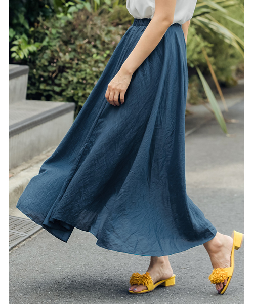 Re:EDIT（リエディ）の「[秋口まで使える新色がDEBUT]レギュラーヘムロングスカートボトムス/スカート/膝丈・ミモレ丈（51～65cm）[リエディ]（スカート・レディース・ピンク/グリーン/ブラック/カーキ/ベージュ/ネイビー/ブルー/ブルーグリーン/モカ/パープル・MEDIUM）」の8枚目の写真