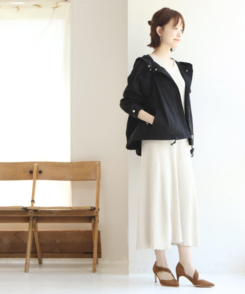 SESTO(セスト)の「かかとパカパカしない美脚7cmヒールパンプス(パンプス・レディース・アイボリー/ブルー/ゴールド/ベージュ/ブラック・24.5cm/25.5cm/22.5cm/23.5cm/22.0cm/23.0cm/24.0cm)」の17枚目の写真