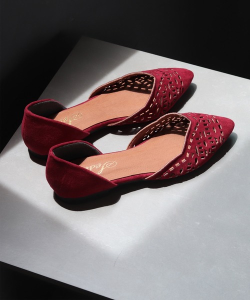 SESTO（セスト）の「カットワークデザインのVカットパンプスフラットサンダル（サンダル・レディース・ブラック/ベージュ/ピンク/シルバー/イエロー/ラベンダー/グリーン/キャメル/レッド系その他/イエロー系その他/パープル系その他/ブルー系その他/ベージュ系その他/ブラウン系その他/ブラック系その他・22.0cm/22.5cm/23.0cm/23.5cm/24.0cm/24.5cm/25.5cm）」の14枚目の写真