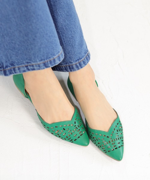 SESTO（セスト）の「カットワークデザインのVカットパンプスフラットサンダル（サンダル・レディース・ブラック/ベージュ/ピンク/シルバー/イエロー/ラベンダー/グリーン/キャメル/レッド系その他/イエロー系その他/パープル系その他/ブルー系その他/ベージュ系その他/ブラウン系その他/ブラック系その他・22.0cm/22.5cm/23.0cm/23.5cm/24.0cm/24.5cm/25.5cm）」の7枚目の写真