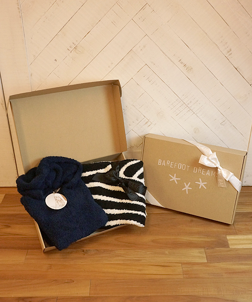 BAREFOOT DREAMS（ベアフットドリームズ）の「【12/9まで！】415 Bamboo Chic Hoodie+561 Animal print receiving blanket【Gift Packs】（パーカー・レディース・ピンク/ブラウン/キャメル/ネイビー/ブラック/ストーン・X-SMALL/SMALL/MEDIUM/LARGE）」の4枚目の写真