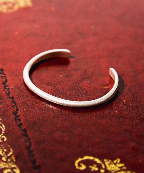 FACTOTUM（ファクトタム）の「【FACTOTUM】FACTOTUM3連シルバーコートバングル/（バングル/リストバンド・メンズ・シルバー/ゴールド・FREE）」の6枚目の写真