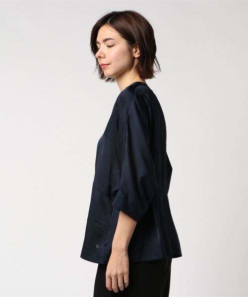 M/M ATTACHMENT(エムエムアタッチメント)の「【M/M ATTACHMENT】T/CサテンヴィンテージペプラムTOP LS81-619(Tシャツ/カットソー・レディース・ネイビー/ベージュ・2)」の3枚目の写真
