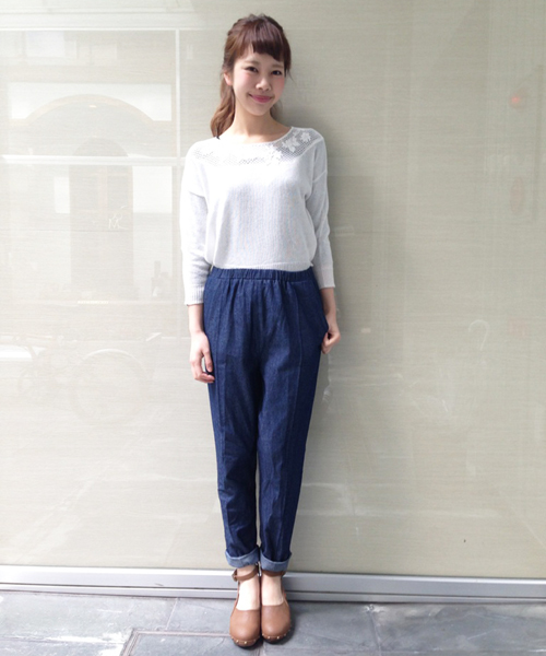 Kastane（カスタネ）の「【Kastane】テーパードパンツ（チノパンツ・レディース・オフホワイト/ベージュ/インディゴブルー/ネイビー・FREE）」の4枚目の写真