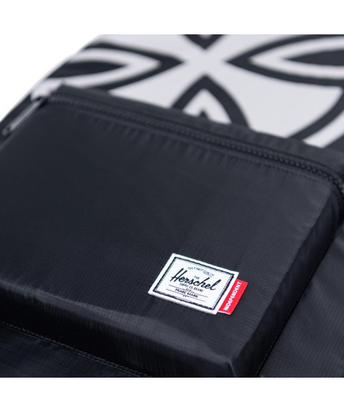 INDEPENDENT（インディペンデント）の「Packable Daypack Independent / Black 24.5L