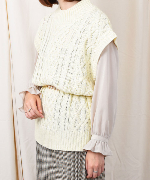 PairPair(ペアペア)の「ケーブルハイネックニットベスト(ベスト・レディース・ダークブラウン/レンガ/アイボリー/モカ・FREE)」の11枚目の写真