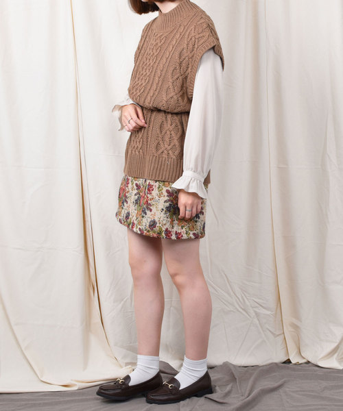 PairPair(ペアペア)の「ケーブルハイネックニットベスト(ベスト・レディース・ダークブラウン/レンガ/アイボリー/モカ・FREE)」の14枚目の写真