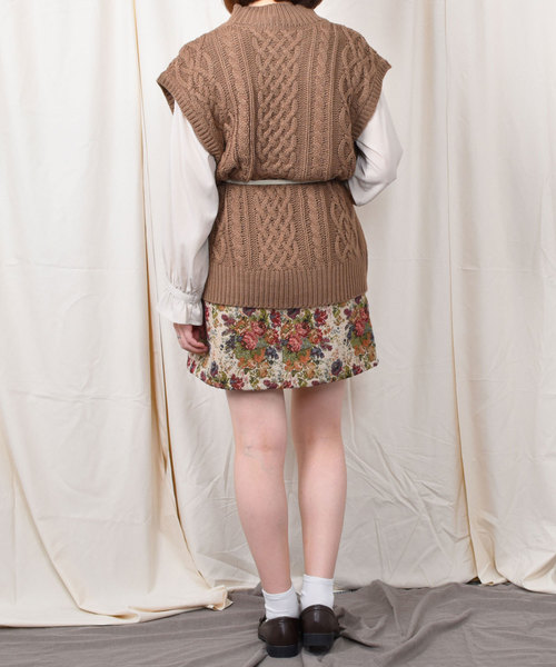 PairPair(ペアペア)の「ケーブルハイネックニットベスト(ベスト・レディース・ダークブラウン/レンガ/アイボリー/モカ・FREE)」の15枚目の写真