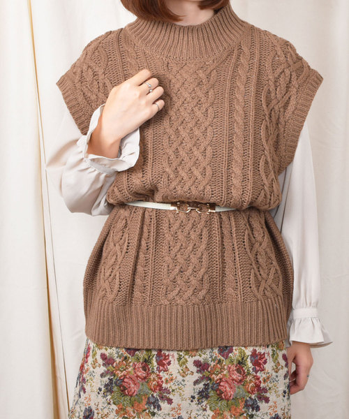 PairPair(ペアペア)の「ケーブルハイネックニットベスト(ベスト・レディース・ダークブラウン/レンガ/アイボリー/モカ・FREE)」の16枚目の写真
