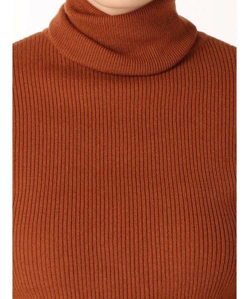 GYDA(ジェイダ)の「リブタートルニットTOPS(ニット/セーター・レディース・ブラック/オフホワイト/オレンジ・FREE)」の5枚目の写真