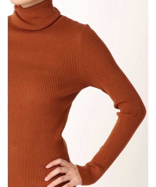 GYDA(ジェイダ)の「リブタートルニットTOPS(ニット/セーター・レディース・ブラック/オフホワイト/オレンジ・FREE)」の11枚目の写真