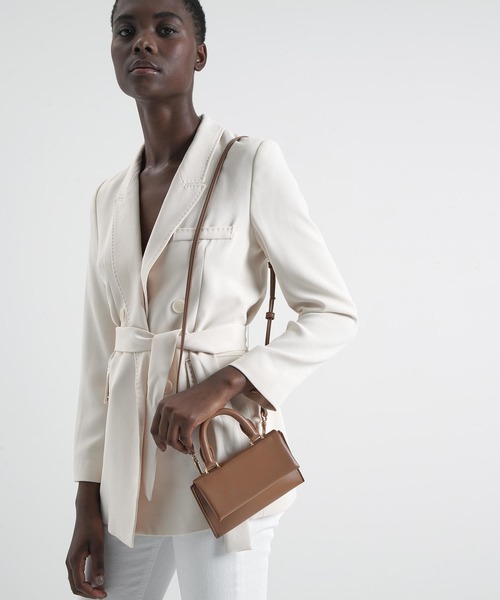 CHARLES & KEITH（チャールズ & キース）の「レクタングラー ベルトバッグ / Rectangular Belt Bag（ショルダーバッグ・レディース・ブラウン/マルチ/アイボリー・S）」の8枚目の写真