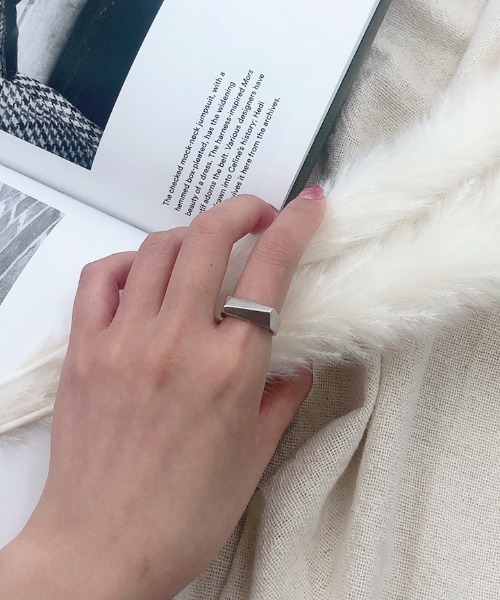 apres jour mignon（アプレジュールミニョン）の「【apresjour mignon×ARIAZ】アソート変形リング（リング・レディース・シルバー系その他2/ゴールド系その他2/シルバー系その他/ゴールド系その他/シルバー/シルバー系その他3/ゴールド/ゴールド系その他3/シルバー系その他4/ゴールド系その他4/シルバー系その他5/その他/ゴールド系その他6/シルバー系その他7/ゴールド系その他7/シルバー系その他6/ゴールド系その他5/その他5/その他4/その他3/その他2/その他9/その他10/その他11/その他12/その他13/その他6/その他7/その他8・ONESIZE）」の2枚目の写真