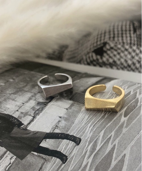 apres jour mignon（アプレジュールミニョン）の「【apresjour mignon×ARIAZ】アソート変形リング（リング・レディース・シルバー系その他2/ゴールド系その他2/シルバー系その他/ゴールド系その他/シルバー/シルバー系その他3/ゴールド/ゴールド系その他3/シルバー系その他4/ゴールド系その他4/シルバー系その他5/その他/ゴールド系その他6/シルバー系その他7/ゴールド系その他7/シルバー系その他6/ゴールド系その他5/その他5/その他4/その他3/その他2/その他9/その他10/その他11/その他12/その他13/その他6/その他7/その他8・ONESIZE）」の10枚目の写真