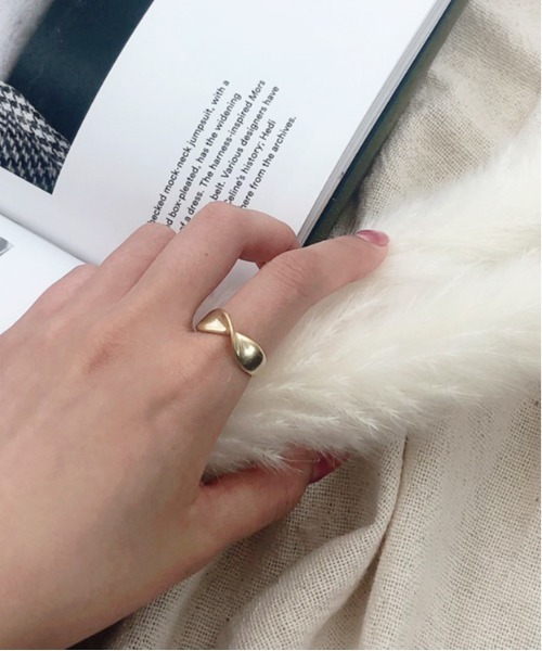 apres jour mignon（アプレジュールミニョン）の「【apresjour mignon×ARIAZ】アソート変形リング（リング・レディース・シルバー系その他2/ゴールド系その他2/シルバー系その他/ゴールド系その他/シルバー/シルバー系その他3/ゴールド/ゴールド系その他3/シルバー系その他4/ゴールド系その他4/シルバー系その他5/その他/ゴールド系その他6/シルバー系その他7/ゴールド系その他7/シルバー系その他6/ゴールド系その他5/その他5/その他4/その他3/その他2/その他9/その他10/その他11/その他12/その他13/その他6/その他7/その他8・ONESIZE）」の11枚目の写真