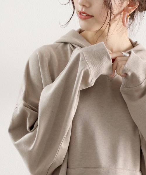 classicalelf（クラシカルエルフ）の「【セットアップ】無地プルオーバー半袖パーカーor長袖パーカー+キャミソール 2点セットアップ（パーカー・レディース・グリーン系その他2/ブラック系その他2/ブラウン系その他2/ブラック系その他/ブラウン系その他/ベージュ系その他/ベージュ系その他2/グリーン系その他/ホワイト系その他2・LARGE/MEDIUM/X-LARGE）」の18枚目の写真