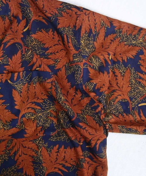 antiqua(アンティカ)の「リーフ柄シャツ(シャツ/ブラウス・レディース・ブルー系その他・FREE)」の3枚目の写真
