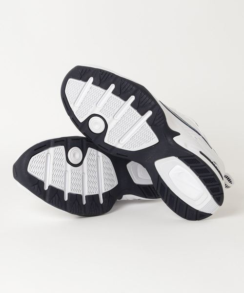 NIKE（ナイキ）の「WEGO VINTAGE/NIKE AIR MONARCH IV（スニーカー・メンズ・ホワイト/ブラック・MEDIUM）」の3枚目の写真