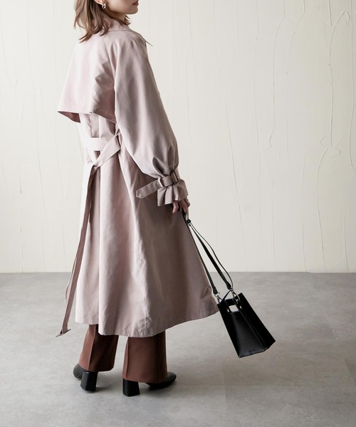 Chillfar(チルファー)の「キャンディスリーブビッグトレンチコート(トレンチコート・レディース・ベージュ/ピンク/ブルー/サンドベージュ/グレイッシュベージュ・MEDIUM/LARGE)」の14枚目の写真