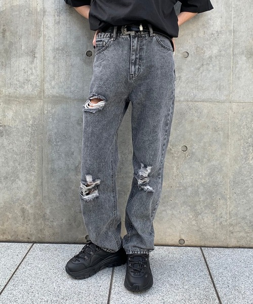 RASVOA（ラスボア）の「ケミカルダメージストレートパンツ（デニムパンツ・レディース・ブラック/パープル・S/M）」の2枚目の写真