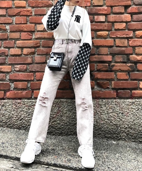 RASVOA（ラスボア）の「ケミカルダメージストレートパンツ（デニムパンツ・レディース・ブラック/パープル・S/M）」の10枚目の写真