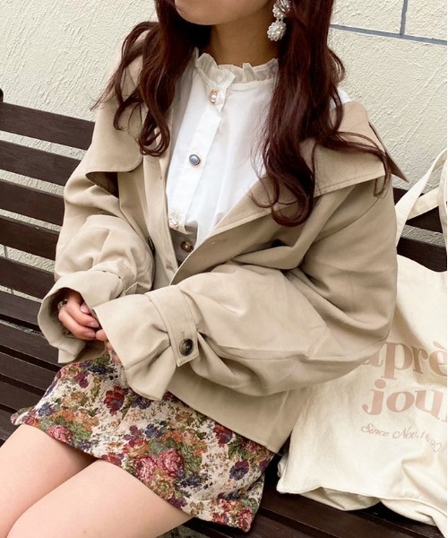 apres jour（アプレジュール）の「ショートトレンチコート【ZOZOTOWN限定アイテム】（トレンチコート・レディース・ミント/ベージュ/ライトベージュ・フリー/X-LARGE）」の5枚目の写真