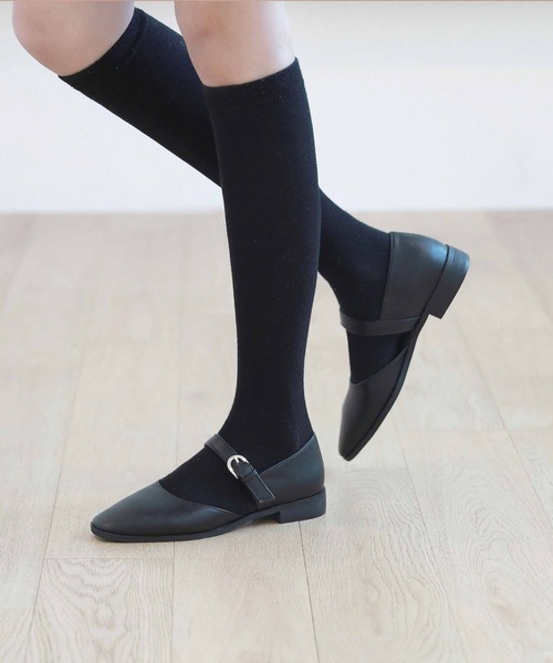 by muni:r（バイ ムニール）の「デイリーに履きやすいシンプルなメリージェーンフラットシューズ（ローファー・レディース・ブラック/ブラウン・23.0cm/24.0cm/25.0cm）」の18枚目の写真