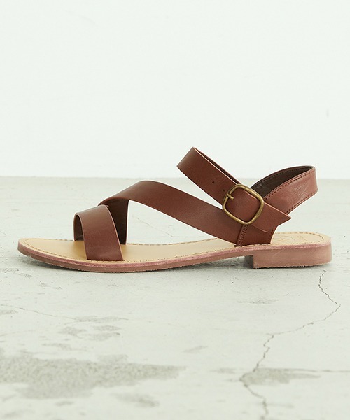 ONIGIRI(オニギリ)の「【一部店舗限定】 フラットサンダル(サンダル・レディース・ブラウン/アイボリー・23.5cm/24.5cm)」の6枚目の写真