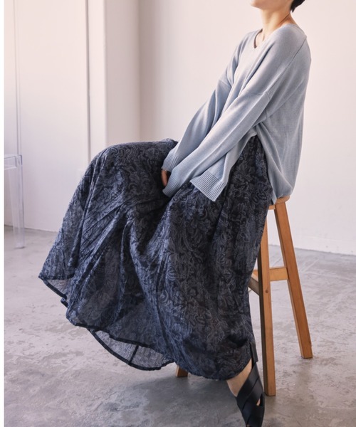 Auntie Rosa Holiday（アンティローザホリデー）の「フラワープリントパネルスカート（スカート・レディース・ブラック/パープル/オフホワイト・MEDIUM/LARGE）」の8枚目の写真