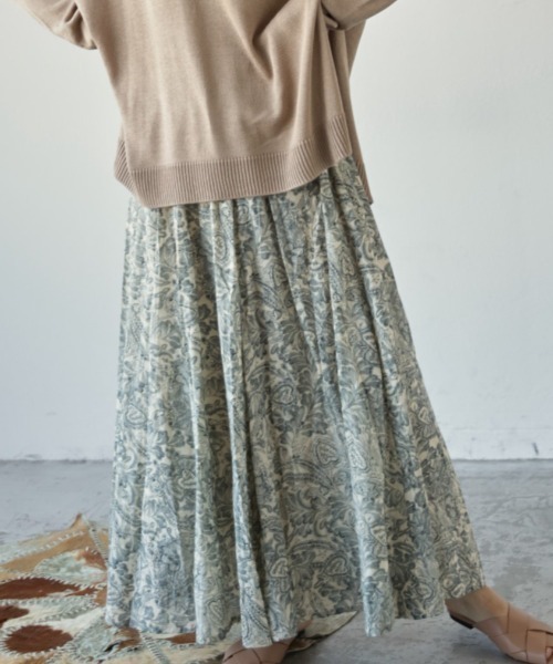 Auntie Rosa Holiday（アンティローザホリデー）の「フラワープリントパネルスカート（スカート・レディース・ブラック/パープル/オフホワイト・MEDIUM/LARGE）」の22枚目の写真