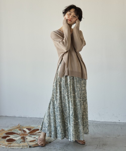 Auntie Rosa Holiday（アンティローザホリデー）の「フラワープリントパネルスカート（スカート・レディース・ブラック/パープル/オフホワイト・MEDIUM/LARGE）」の12枚目の写真