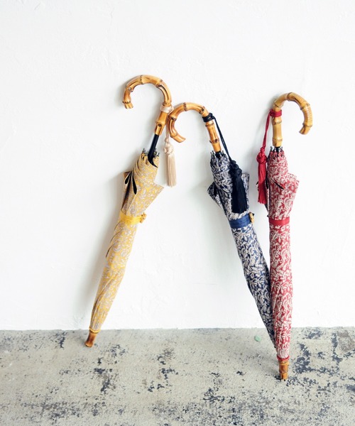 utatane（ウタタネ）の「日傘 完全遮光100％ 晴雨兼用 インド更紗総柄（長傘・レディース・ネイビー/レッド/マスタード/ピンク/ブルー・FREE）」の11枚目の写真