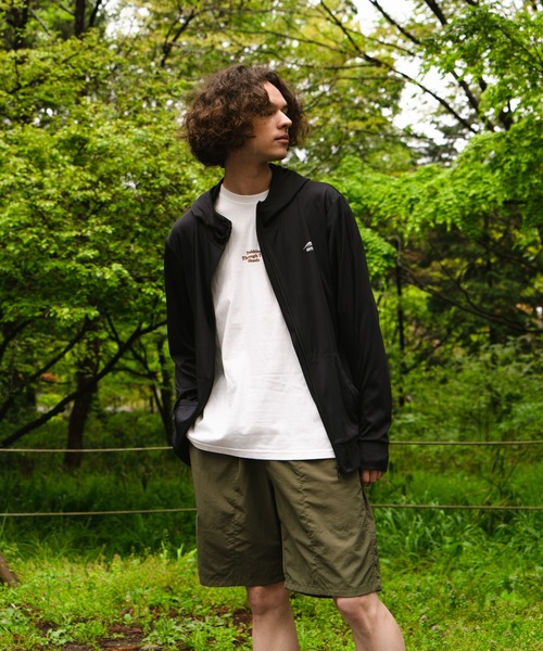 OUTDOOR PRODUCTS APPAREL（アウトドアプロダクツアパレル）の「防蚊加工　ＵＶカットパーカー　UPF50＋　冷感機能/UVカット機能/耐塩素機能　ラッシュガードとしても使用可　ワンポイントブランドロゴ（パーカー・メンズ・カーキ/グレー/ブラック/ネイビー・MEDIUM/LARGE/X-LARGE）」の14枚目の写真