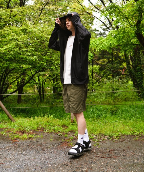 OUTDOOR PRODUCTS APPAREL（アウトドアプロダクツアパレル）の「防蚊加工　ＵＶカットパーカー　UPF50＋　冷感機能/UVカット機能/耐塩素機能　ラッシュガードとしても使用可　ワンポイントブランドロゴ（パーカー・メンズ・カーキ/グレー/ブラック/ネイビー・MEDIUM/LARGE/X-LARGE）」の20枚目の写真