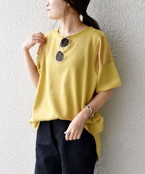 SHIPS(シップス)の「【WEB限定】〈手洗い可能〉ドッキングデザイントップス◇(Tシャツ/カットソー・レディース・ベージュ/ナチュラル/オリーブ/イエロー/ピンク・ONE SIZE)」の14枚目の写真