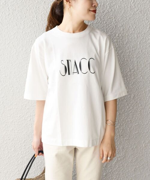SHIPS(シップス)の「オリジナルロゴTEE(Tシャツ/カットソー・レディース・キャメル/ベージュ/ライトホワイト/ホワイト・ONE SIZE)」の2枚目の写真