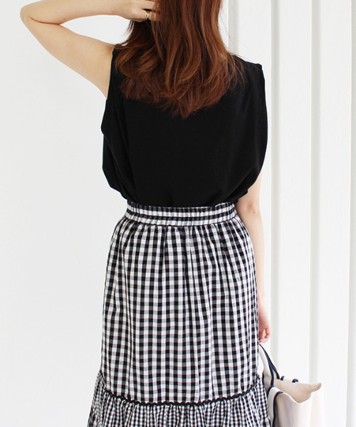 MODE ROBE（モードローブ）の「タックショルダータンクトップ（タンクトップ・レディース・ホワイト/ブラック/ベージュ/ピンク・FREE）」の7枚目の写真