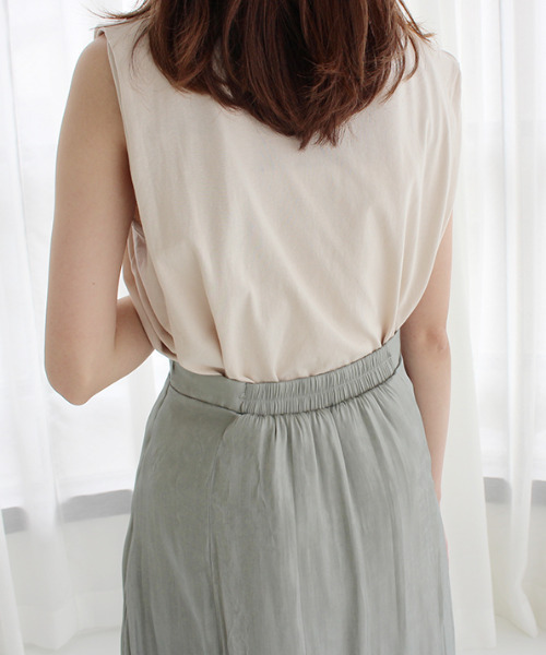 MODE ROBE（モードローブ）の「タックショルダータンクトップ（タンクトップ・レディース・ホワイト/ブラック/ベージュ/ピンク・FREE）」の13枚目の写真