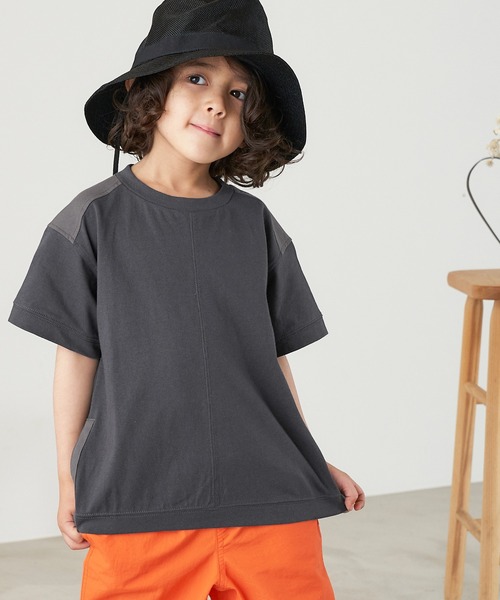 &yam(アンドヤム)の「USAコットン 異素材ミリタリーサイドスリット半袖Tシャツ(Tシャツ/カットソー・キッズ・ブルー/ブラック/ベージュ/グリーン・130-140cm/140-150cm/110-120cm/120-130cm/150-160cm)」の1枚目の写真