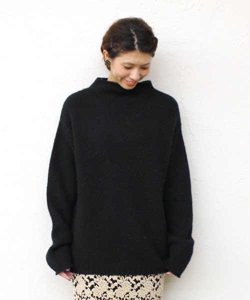 mystic（ミスティック）の「シェットランドビッグニット（ニット/セーター・レディース・オフホワイト/ブラック/グレー・ﾌﾘ-）」の2枚目の写真