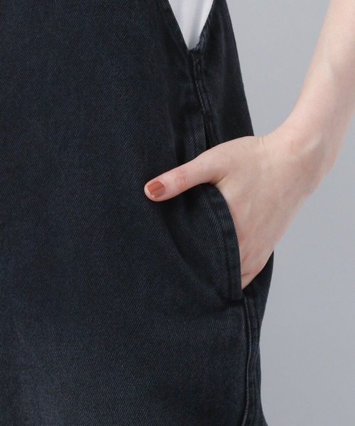 A part by(アパートバイ)の「デニムフレアオーバーオール 952618(サロペット/オーバーオール・レディース・ブラック/ブルー・FREE)」の16枚目の写真