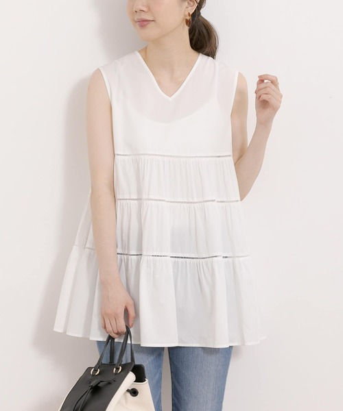 URBAN RESEARCH Sonny Label（アーバンリサーチサニーレーベル）の「Vネックティアードブラウス（シャツ/ブラウス・レディース・ブルー/ホワイト/ブラック・FREE）」の2枚目の写真