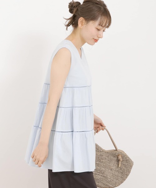 URBAN RESEARCH Sonny Label（アーバンリサーチサニーレーベル）の「Vネックティアードブラウス（シャツ/ブラウス・レディース・ブルー/ホワイト/ブラック・FREE）」の19枚目の写真